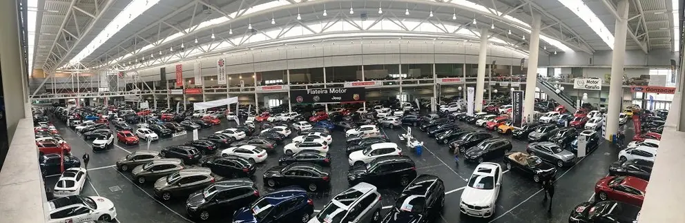 Aspecto del sal&oacute;n CarOutlet A Coru&ntilde;a en su edici&oacute;n de 2018.