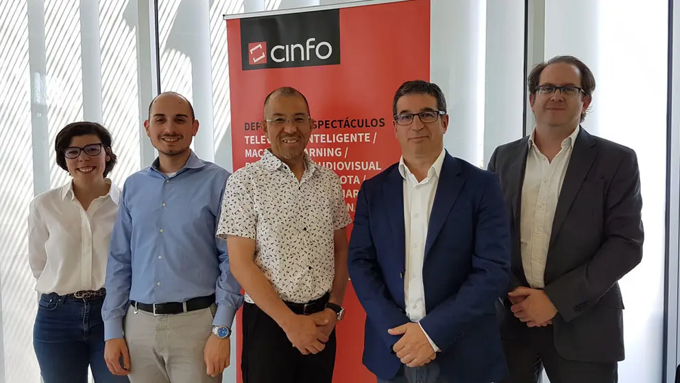 Los representantes del canal japon&eacute;s Setouchi junto a directivos de Cinfo, entre ellos su CEO, Antonio Rodr&iacute;guez del Corral (segundo por la derecha).