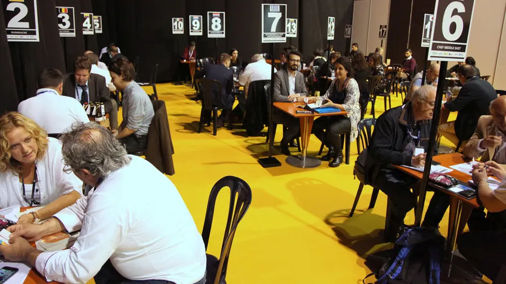 Reuniones con compradores internacionales en una pasada edici&oacute;n de Salimat.