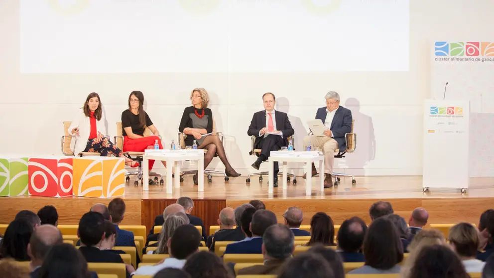 Mesa redonda en una anterior edici&oacute;n del Foro Galicia Alimentaci&oacute;n de Clusaga.