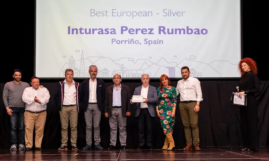 Personal de Inturasa Porri&ntilde;o recogi&oacute; el premio entregado en una gala en Reikiavic.