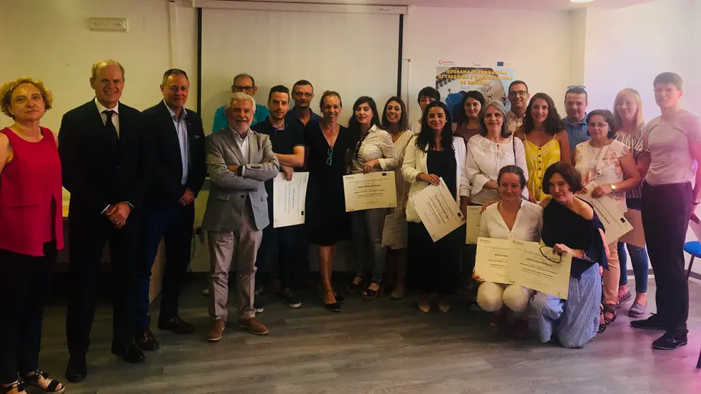 Participantes en el programa "Autoempleo y formaci&oacute;n empresarial" promovido por Inorde e Incyde en O Barco de Valdeorras.
