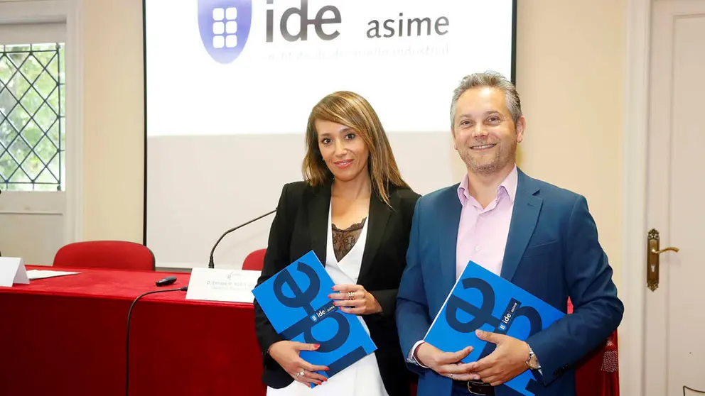 Vanessa M&eacute;ndez, directora de IDE Asime, y Enrique Mall&oacute;n, secretario general de Asime.