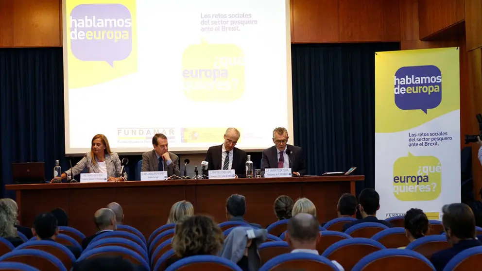 jornada "Los retos sociales del sector pesquero ante el brexit, organizada por Fundamar, en Vigo.