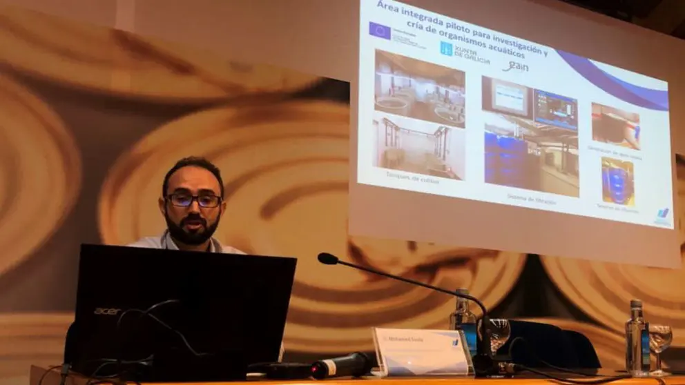 Un ponente de la jornada &ldquo;Desarrollo Biotecnol&oacute;gico en el Sector Acu&iacute;cola&rdquo;, en la sede de Anfaco.