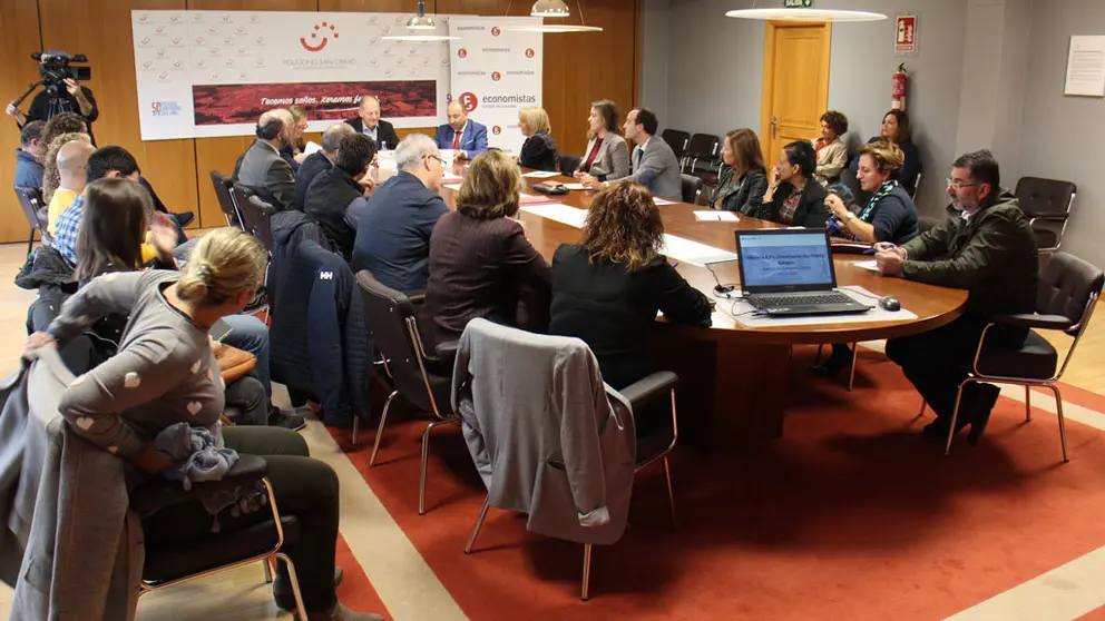 Asistentes a la jornada &ldquo;Industria 4.0 y
digitalizaci&oacute;n en las PYMES y despachos profesionales&rdquo;.