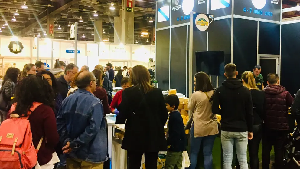 P&uacute;blico en el stand de la Feira Internacional de Galicia Abanca en Gastr&oacute;noma, que se celebra en la Feria de Valencia.