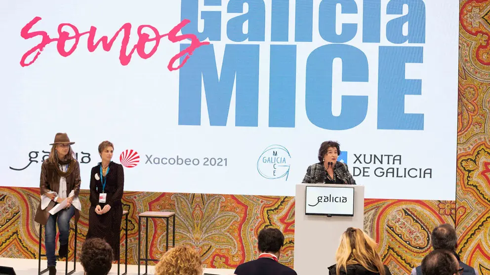Ana Trevisania, Nava Castro y durante la presentaci&oacute;n del Congreso OPC Espa&ntilde;a en FITUR.