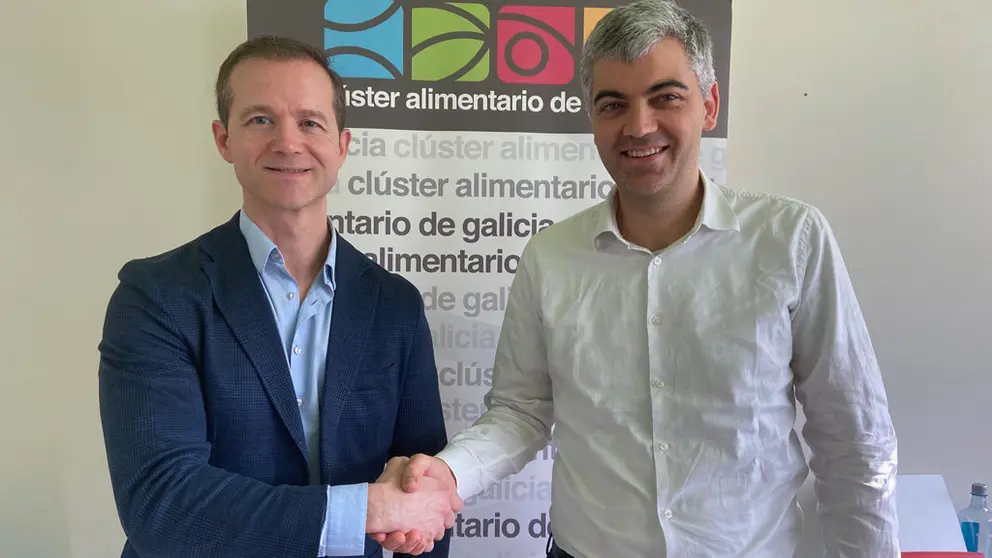 Ricardo Dur&aacute;n, director de la FIGA y Roberto Alonso, gerente de Clusga.