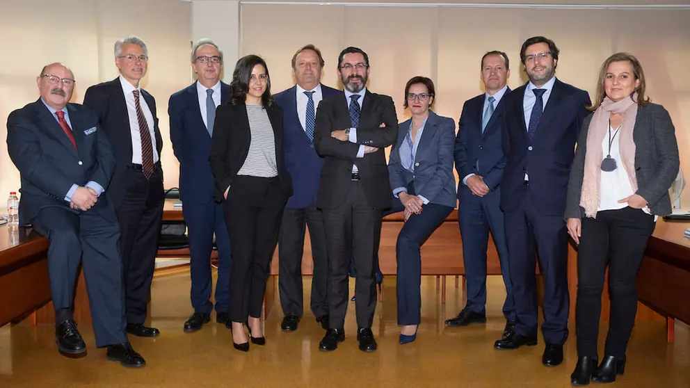 VIGO, 010219. COLEGIO PROFESIONAL AUDITORES VIGO. (DE IZQ A DER) ALFONSO NU&Ntilde;EZ COELLO, ANDRES LUCENDO MONEDERO, JOAQUIN VARELA DELIMIA, ELISABETH PEREZ GONZALEZ, FRANCISCO RABADAN MOLERO, ENRIQUE M. GONZALEZ GONZALEZ, ANA MARIA PUMAR ATRIO, JUAN CARLOS RAMOS MANEIRO, MANUEL PESTANA DASILVA GOMEZ - ALLER, YOLANDA GALLEGO GARCIA.
