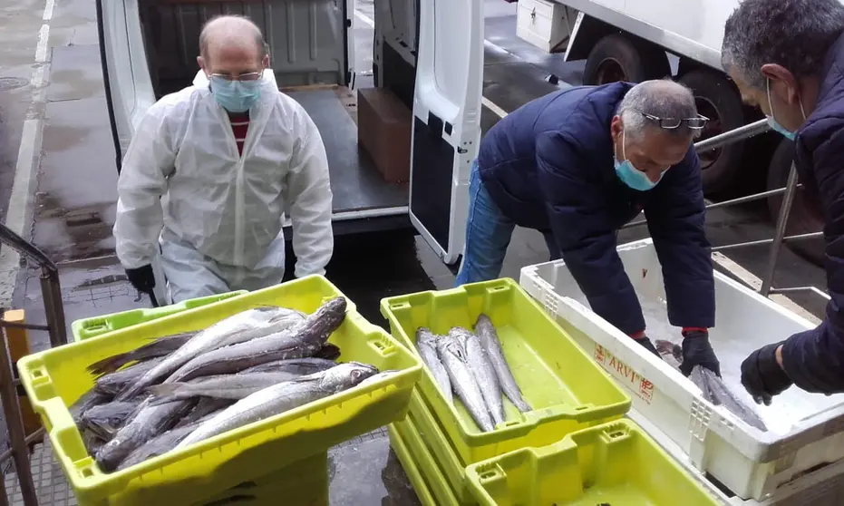 Pescado descargado en el puerto de Vigo que se donar&aacute; al Banco de Alimentos de Pontevedra.