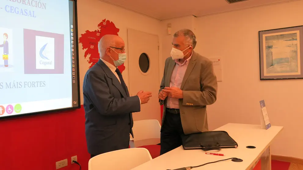 Jos&eacute; Ram&oacute;n Caldas, presidente de APE Galicia, y Jos&eacute; Antonio V&aacute;zquez, presidente de Cegasal.