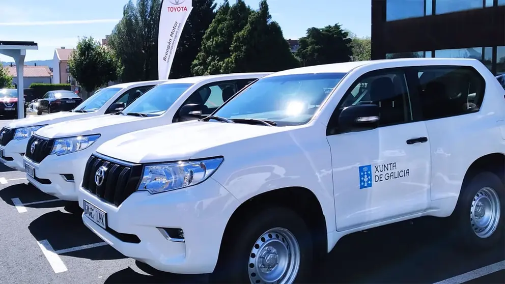 Veh&iacute;culos Toyota Land Cruiser que se incorporan a la flota de la Direcci&oacute;n Xeral de Enerx&iacute;a e Minas.