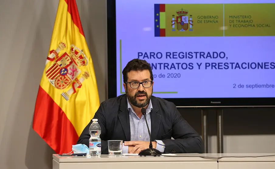 El secretario de Estado de Empleo, Joaqu&iacute;n P&eacute;rez, informando de los datos del desempleo.