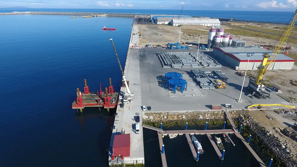 Se completaron las obras del nuevo tramo de muelle de 350 metros en Punta Langosteira.