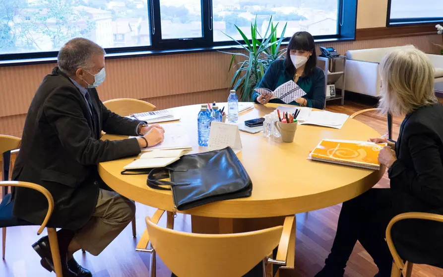 18,00 h.-        A conselleira de Emprego e Igualdade, Mar&iacute;a Jes&uacute;s Lorenzana, manter&aacute; unha xuntanza co presidente de Cegasal, Jos&eacute; Antonio V&aacute;zquez Freire. No despacho da conselleira (3&ordm; andar)foto xo&aacute;n crespo06/10/2020