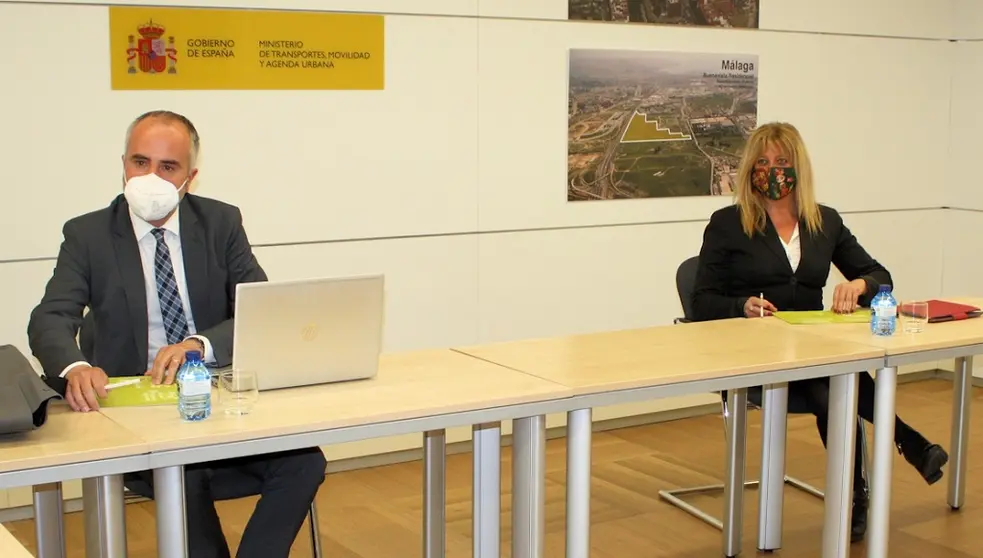 La gerente de SEA, en la reuni&oacute;n con el director general de Sepes.
