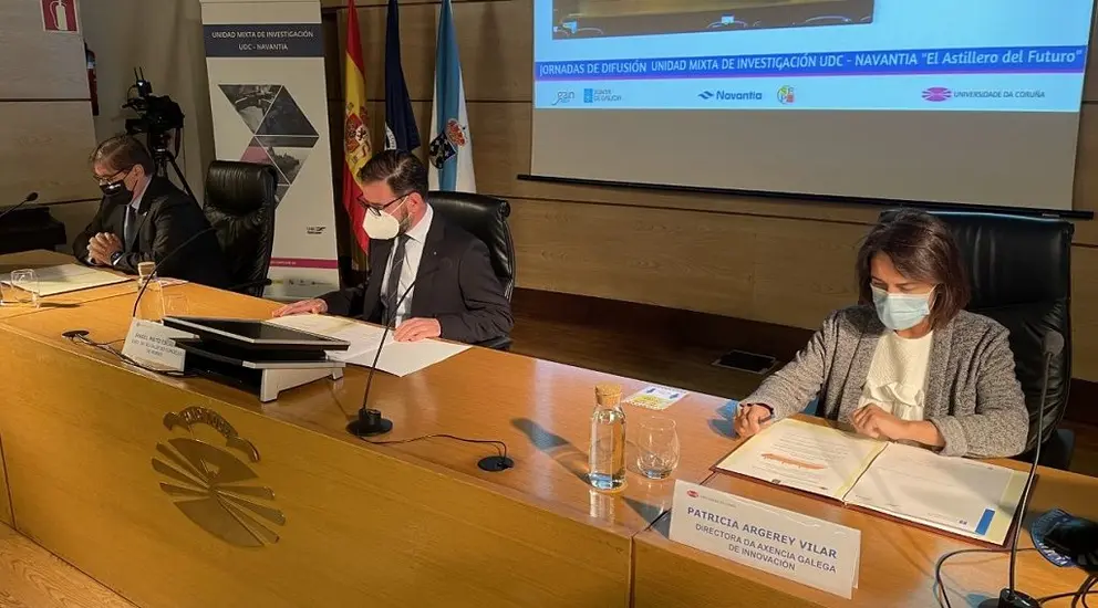 El rector de la UDC, el alcalde de Ferrol y la directora de Gain en la jornada "Astillero del futuro".
