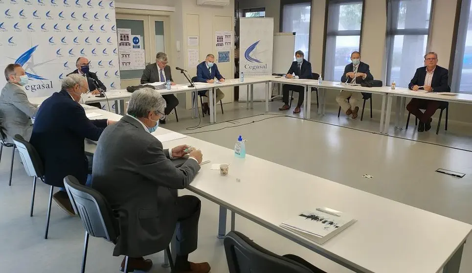 Comit&eacute; ejecutivo y junta directiva de la CEG celebrados en el edificio multiusos de Cegasal.