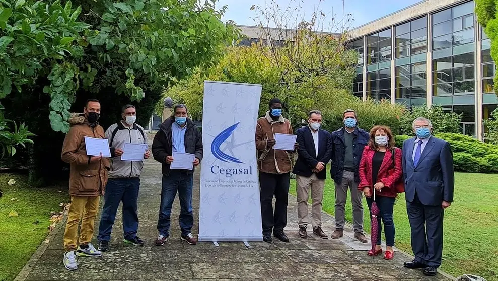 Participantes en el proyecto con representantes de Cegasal, Sergas y centros especiales de empleo.
