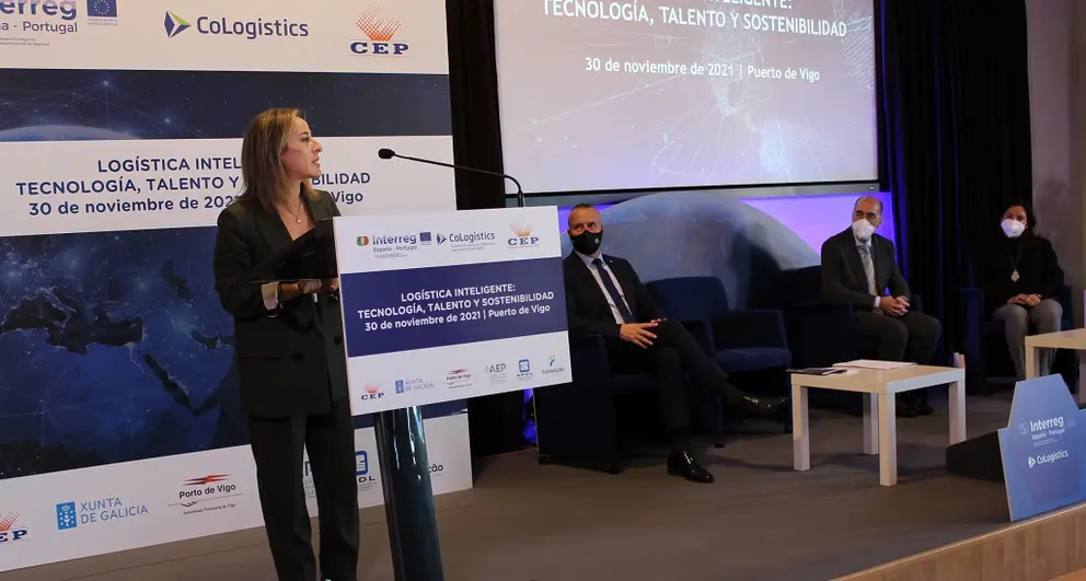 La conselleira de Infraestruturas e Mobilidade, Ethel V&aacute;zquez, interviniendo en el foro.