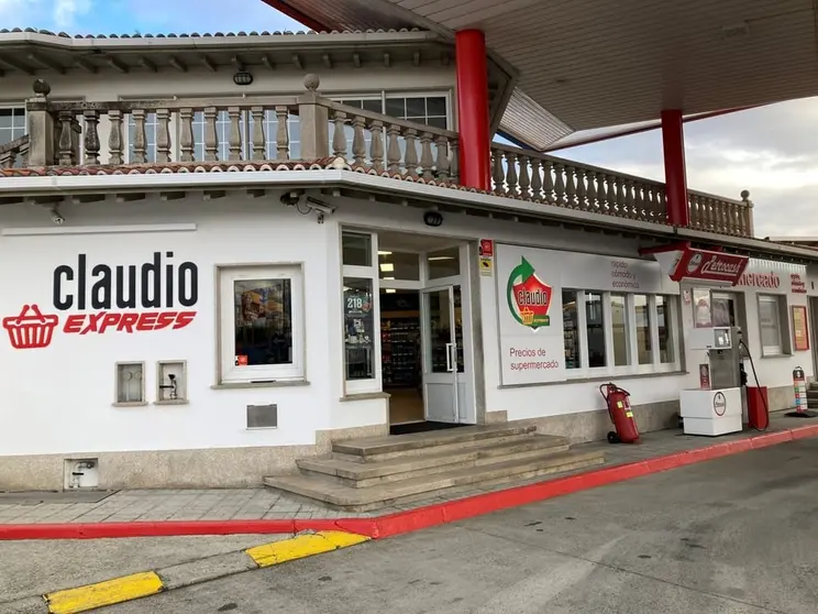 Nuevo Claudio Express en el pol&iacute;gono Industrial de A G&aacute;ndara (Ferrol).