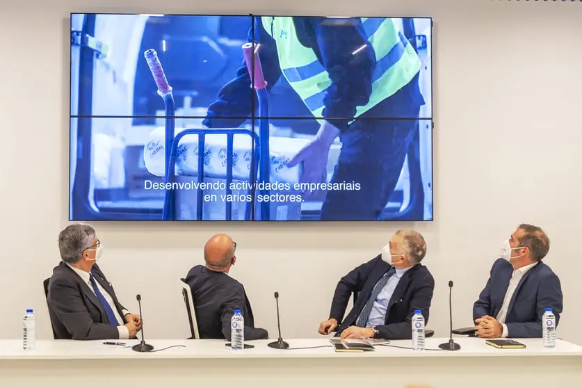 Los presidentes de la CEG, Diputaci&oacute;n de Ourense, Cegasal y Foro pola Econom&iacute;a Social de Galicia./A.PAZ.