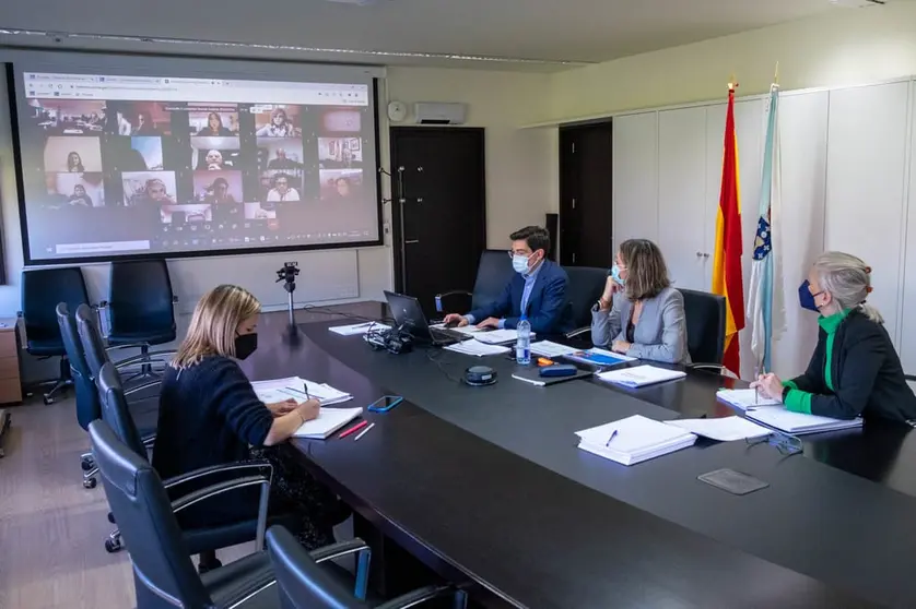 Pleno do Consello da Econom&iacute;a Social, no que participou a conselleira Mar&iacute;a Jes&uacute;s Lorenzana./X.CRESPO.