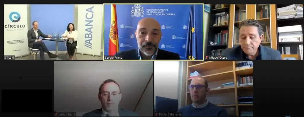 Juan Cividanes, Alejandra Fern&aacute;ndez Nogueira, Sergio Prieto, Miguel Otero, Javier Sierra y Pablo Cabanelas, durante la jornada online.