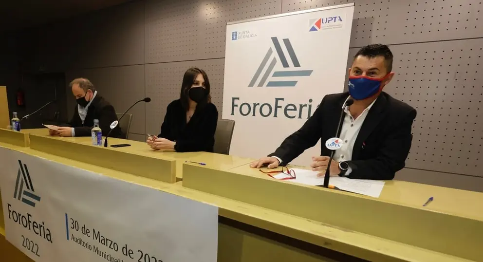 Mar&iacute;a Jes&uacute;s Lorenzana no Foro de Upta Galicia e Agapromar.