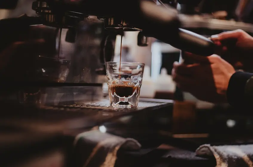 O bono permitir&aacute; a comerciantes e hostaleiros renovar eequipamento consumidor de enerx&iacute;a como cafeteiras, lavalouzas, lavadoras ou secadoras.