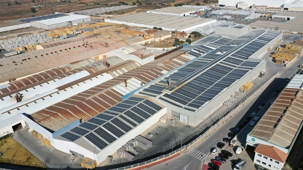 Una instalaci&oacute;n fotovoltaica realizada por EiDF.