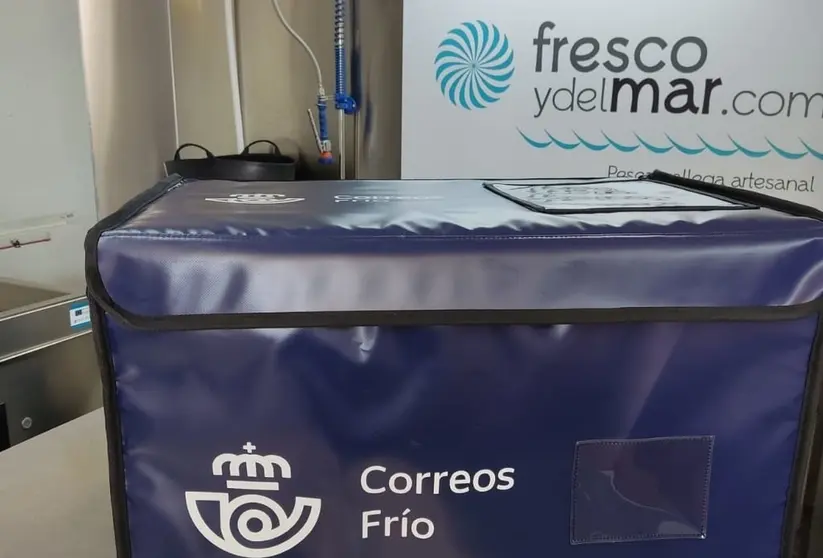 La caja isot&eacute;rmica retornable de Correos permite enviar el pedido sin generar residuos pl&aacute;sticos.
