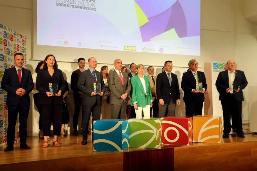 Galardonados y autoridades en los VIII Premios Galicia Alimentaci&oacute;n.