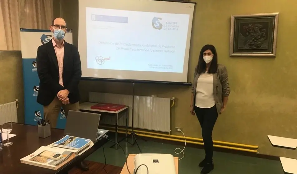 T&eacute;cnicos que certificaron al sector pizarrero con la Declaraci&oacute;n Ambiental de Producto.