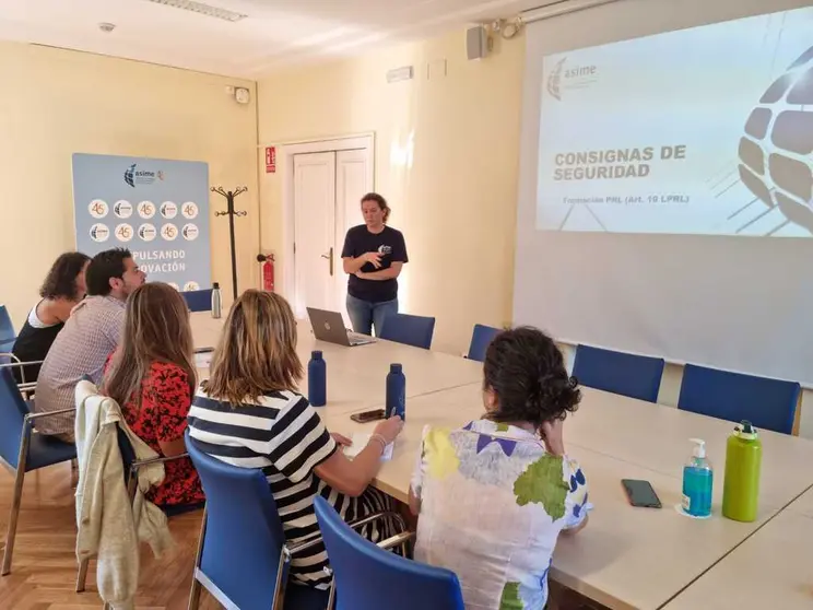 Asime oferta cursos en sus sedes de Vigo, Nar&oacute;n y Lugo y en formato online.