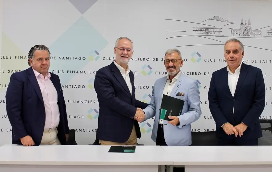El presidente del CFS, Roberto Pereira (2&ordm; por la izq.) recibi&oacute; al presidente de la Fundaci&oacute;n Inade, Jos&eacute; Ram&oacute;n Santamar&iacute;a, su director, Adolfo Campos, y su responsable de Proyectos, Santiago Araujo.
