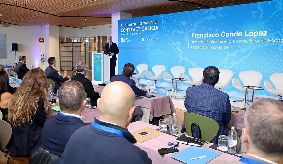 El vicepresidente primero de la Xunta, Francisco Conde, en la apertura de la XII Semana del Contract.