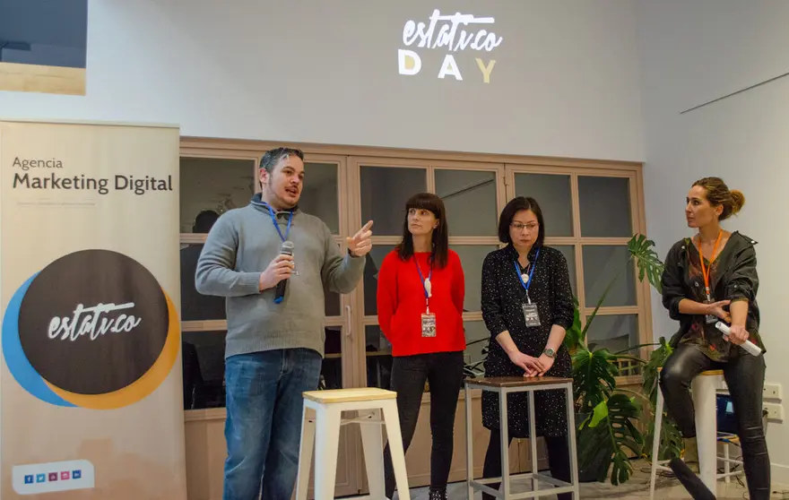 Ponentes en una edici&oacute;n anterior del estati.co DAY.