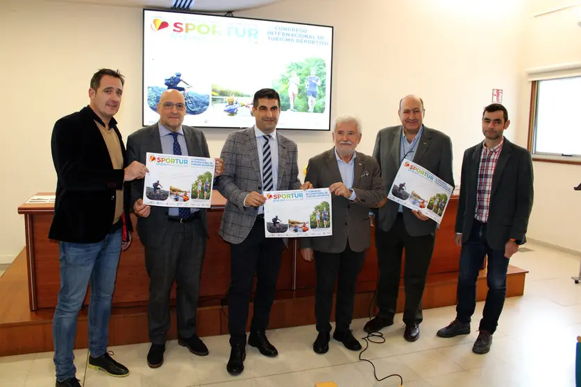 o delegado territorial da Xunta de Galicia en Ourense, Gabriel Al&eacute;n; o vicepresidente da Deputaci&oacute;n Provincial de Ourense, Rosendo Fern&aacute;ndez; o tenente de alcalde do Concello de Ourense, Armando Ojea; o xefe do servizo de Deportes da Xunta en Ourense, Manuel P&eacute;rez; o director xerente de Expourense, Rogelio Mart&iacute;nez, e o director deportivo de Expourense, Mario Gonz&aacute;lez.