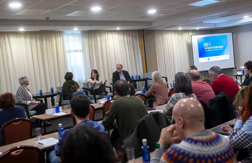 A conselleira de Promoci&oacute;n do Emprego e Igualdade, Mar&iacute;a Jes&uacute;s Lorenzana, participa na xornada de resultados da iniciativa Es-Mentoring acompa&ntilde;ando &aacute; econom&iacute;a social. 