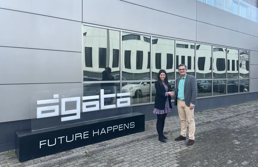 Leticia Fern&aacute;ndez, Marketing Manager de &Aacute;gata Technologies e Iago Dom&iacute;nguez, gerente del Cl&uacute;ster da Funci&oacute;n Lox&iacute;stica