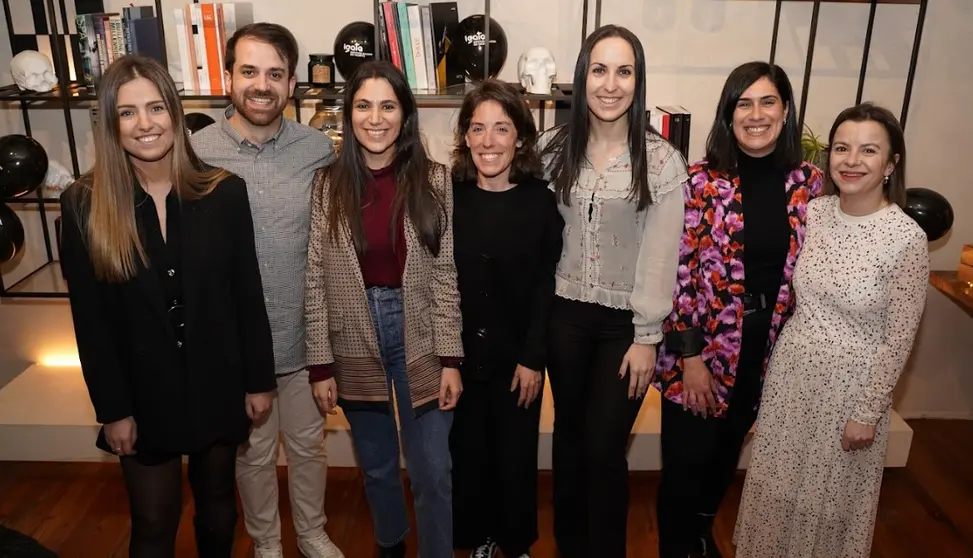 Algunos de los miembros de Igata, en la celebraci&oacute;n de su quinto aniversario en A Coru&ntilde;a.