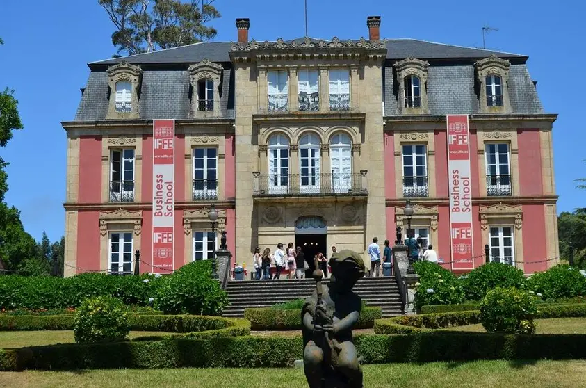 IFFE Business School organiza la Feria de Empleo y Formaci&oacute;n en su Campus de Oleiros.