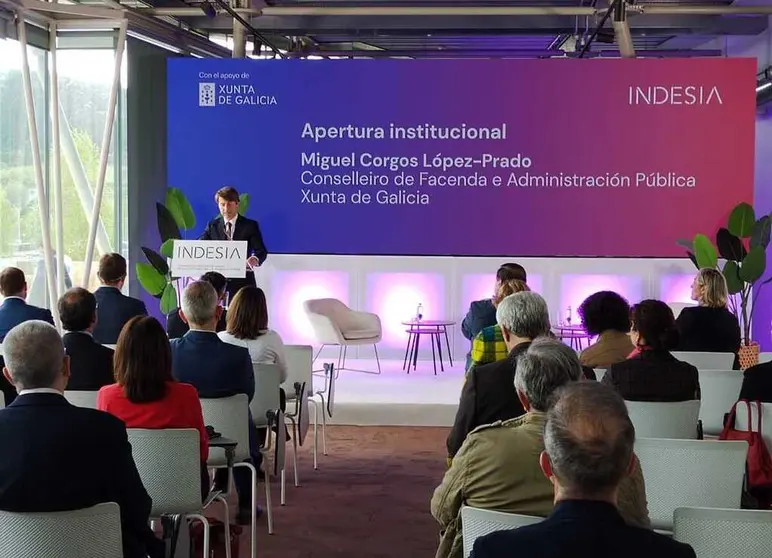 El conselleiro de Facenda e Administraci&oacute;n P&uacute;blica, Miguel Corgos, en la inauguraci&oacute;n de la jornada sobre la IA en el sector industrial, en Santiago.