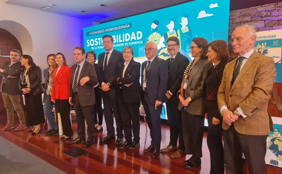Autoridades en la inauguraci&oacute;n en Vigo del II Congreso de Interfish-Espa&ntilde;a.
