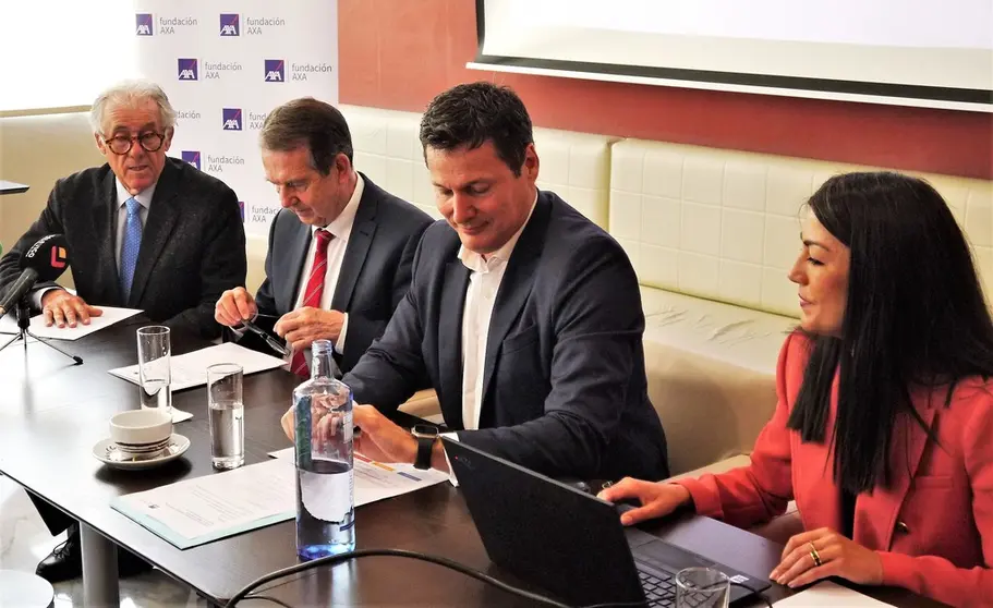 La Fundaci&oacute;n AXA present&oacute; en Vigo su estudio sobre la percepci&oacute;n ciudadana ante el cambio clim&aacute;tico.