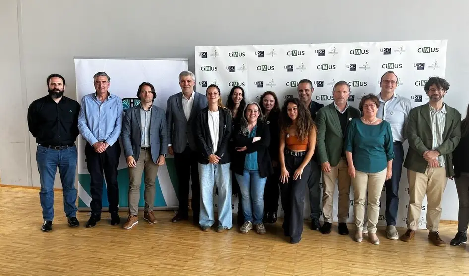 Equipo de gesti&oacute;n de DATAlife y representantes de las entidades asociadas.
