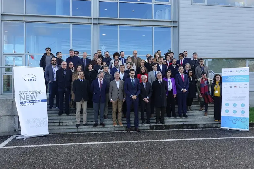 Representantes de las entidades socias de HI_MOV, en el acto de presentaci&oacute;n en la sede del CTAG en O Porri&ntilde;o.