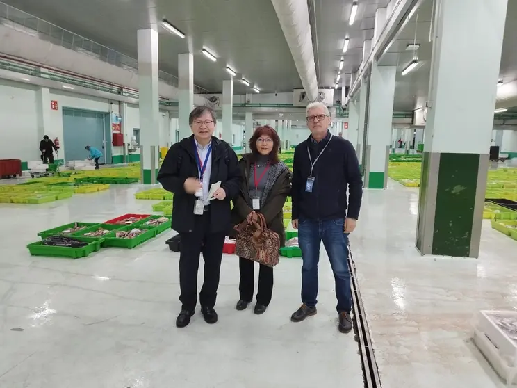 Visita de la delegaci&oacute;n japonesa a la lonja de A  Coru&ntilde;a.